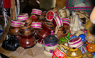 Artisanat du Burkina : vanneries et poteries à Banfora