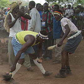 danses traditionnelles dagara lors d'un concours de balafon à Zambo