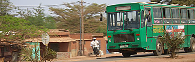Un bus vert de la SOTRACO